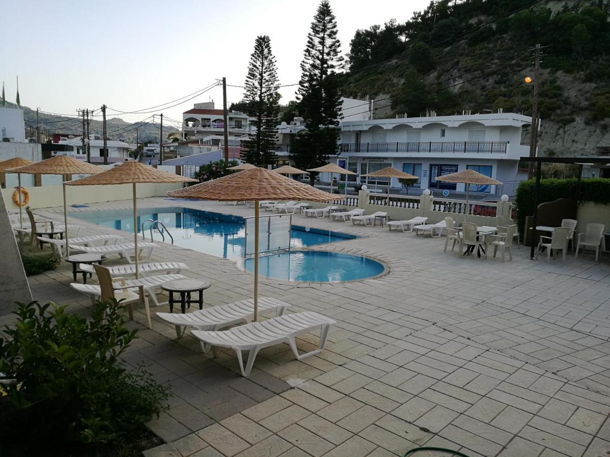 Golden Days Hotel Афанту Екстериор снимка