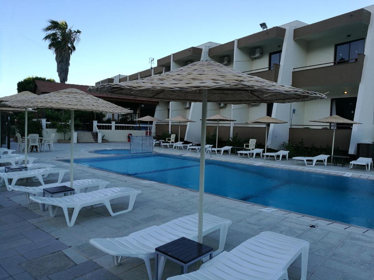 Golden Days Hotel Афанту Екстериор снимка