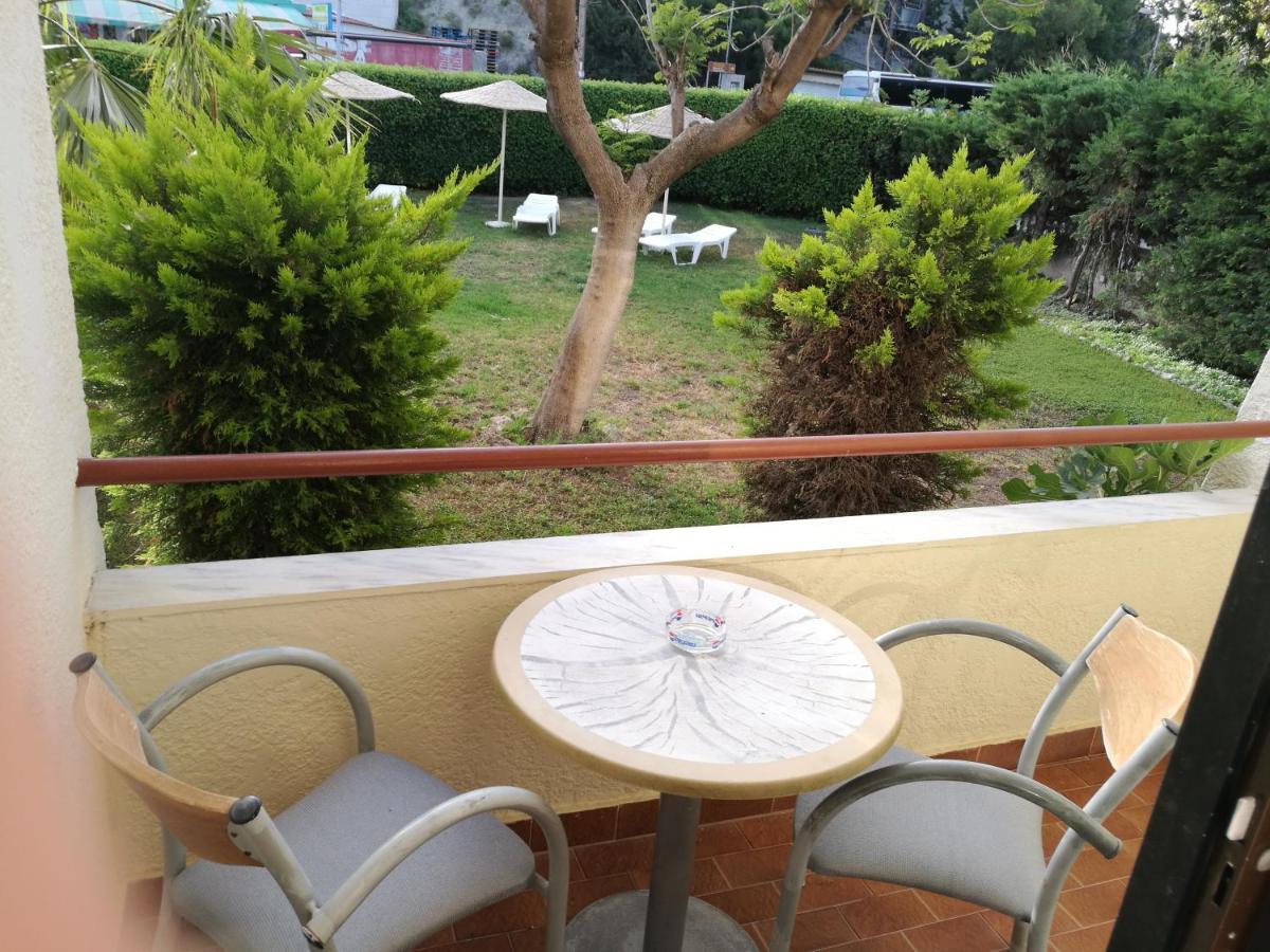 Golden Days Hotel Афанту Екстериор снимка